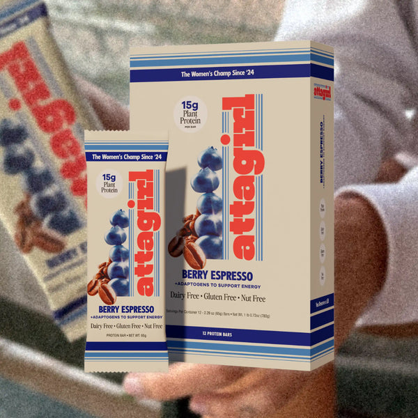 Attagirl berry espresso pack with female athlete – functional ingredients, high protein, with adaptogens